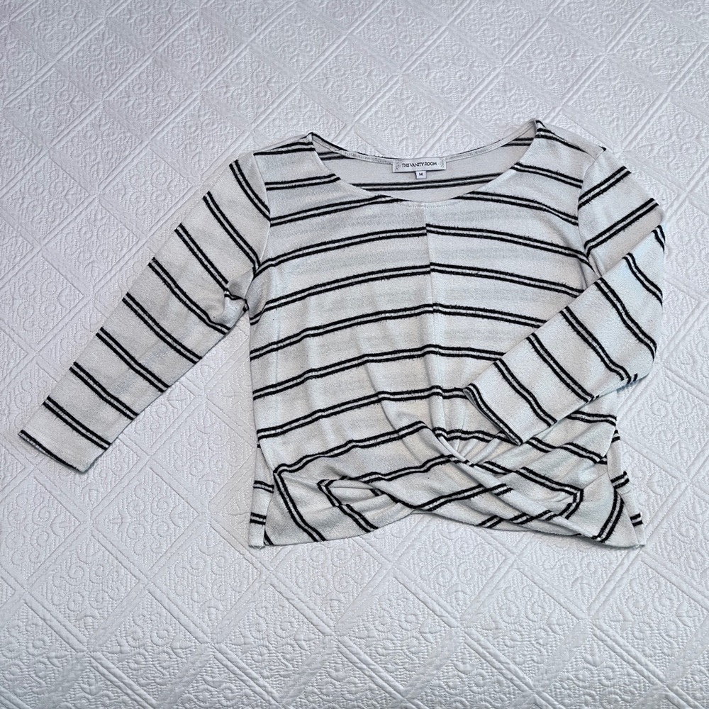 Black and White Striped 3/4 Length Sleeve Top - Size M